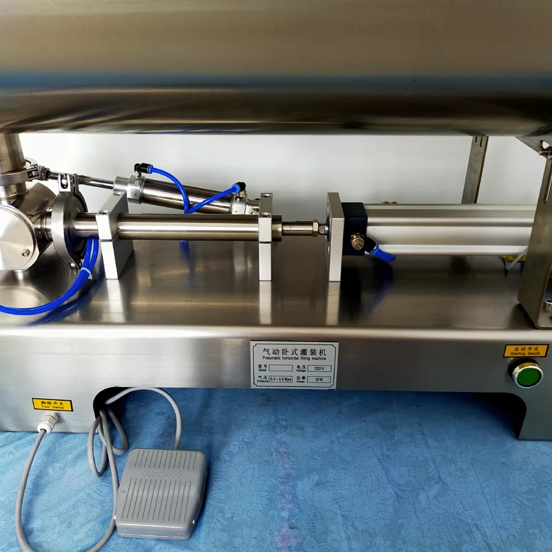 Semi-automatické Piestové Liquid Náplň Stroj Vody Nápojov Dvojité Hlavu Liquid Náplň Stroj2